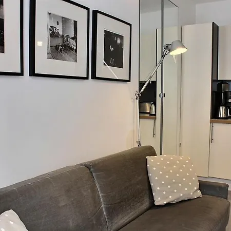 S05003 - Sophisticated Studio For 2 People In The Latin Quarter *